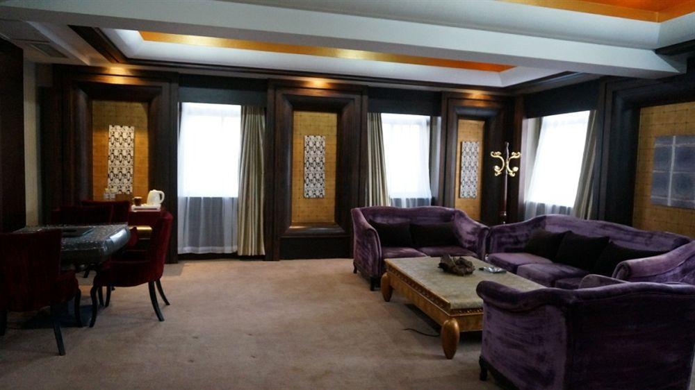 Base-Sanlitun Serviced Apartment Beijing Bagian luar foto