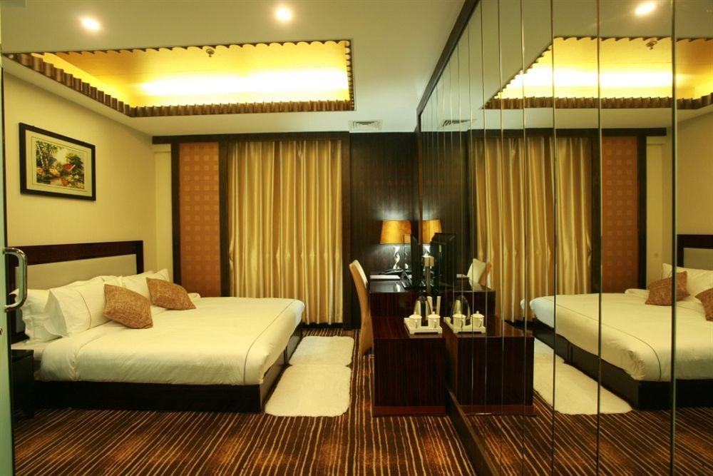 Base-Sanlitun Serviced Apartment Beijing Bagian luar foto