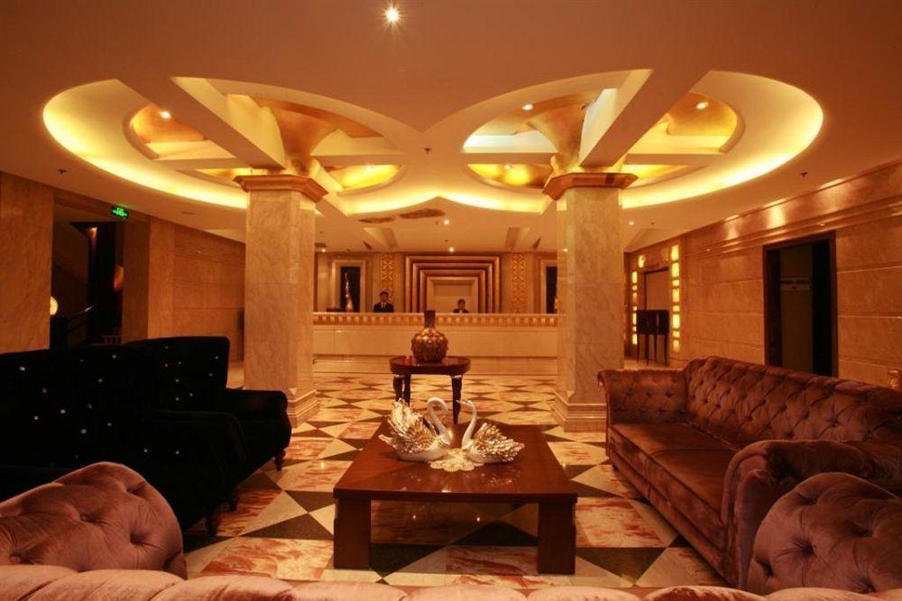 Base-Sanlitun Serviced Apartment Beijing Bagian luar foto